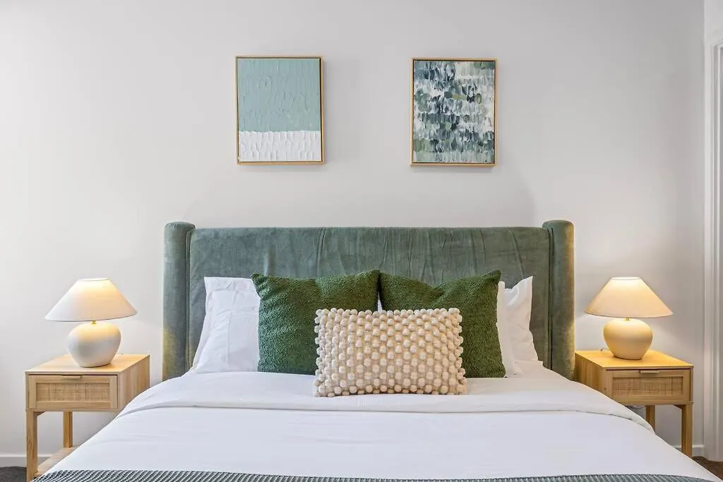 Family Retreat - Free Secure Car Park, Garden City Westfield Shopping, Restaurants Brisbane 0*,  Australia