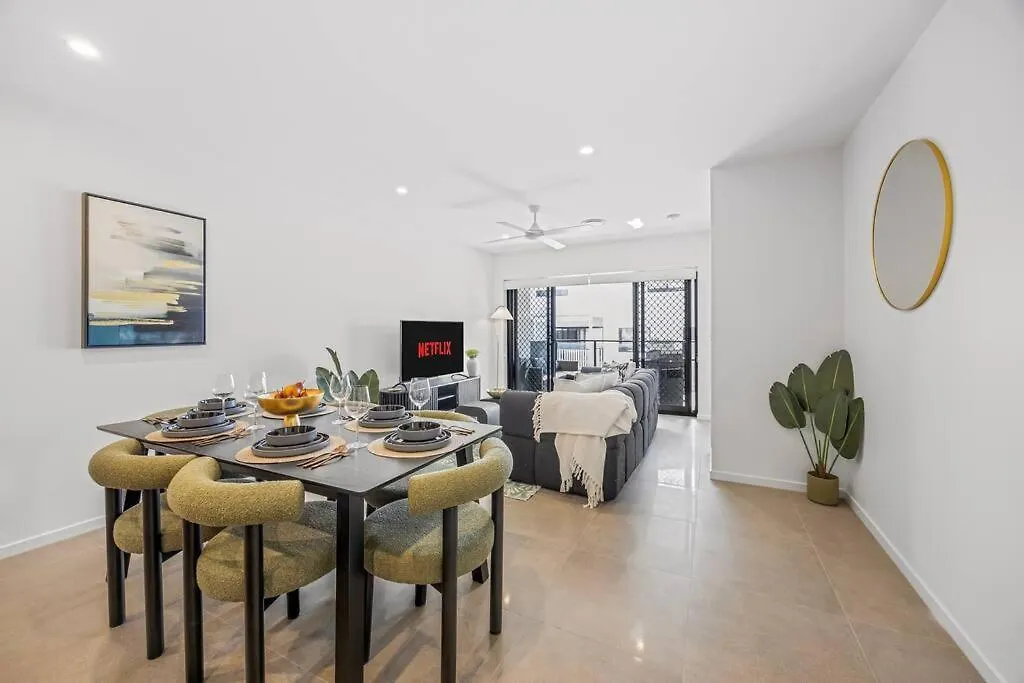 Family Retreat - Free Secure Car Park, Garden City Westfield Shopping, Restaurants Brisbane Apartment